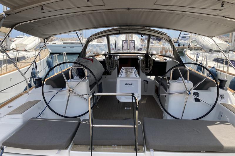 Book yachts online - sailboat - Dufour 460 Grand Large 5Cab - Abraxan - rent
