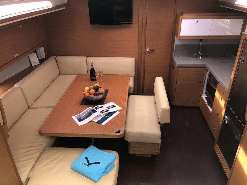 Book yachts online - sailboat - Dufour 470 - Potter - rent
