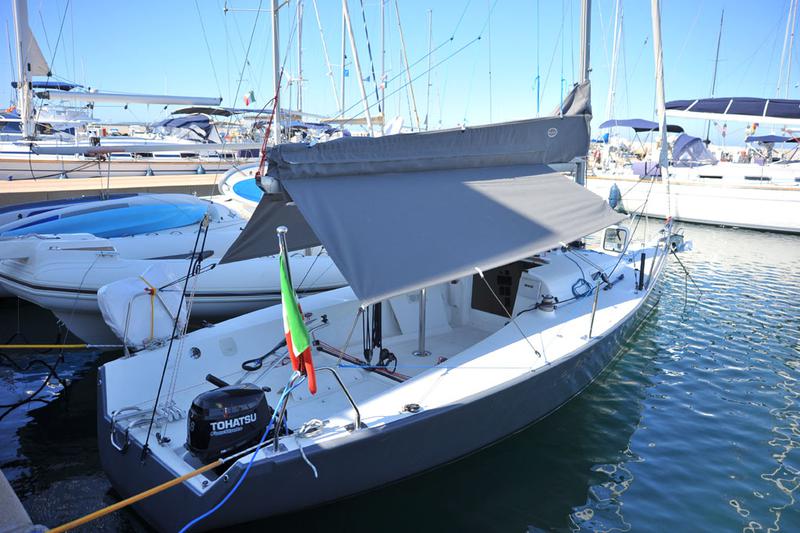 Book yachts online - sailboat - Beneteau 25 Platu - Athos - rent