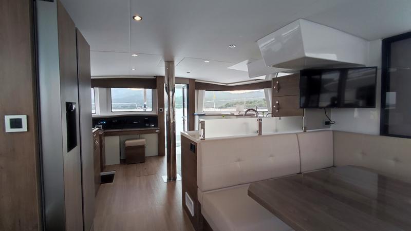 Book yachts online - catamaran - Bali 4.8 - Physeter - rent
