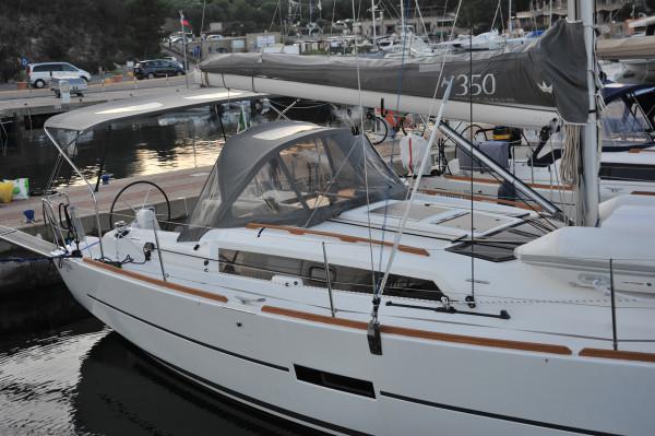 Book yachts online - sailboat - Dufour 350 Grand Large - Mirtilla - rent