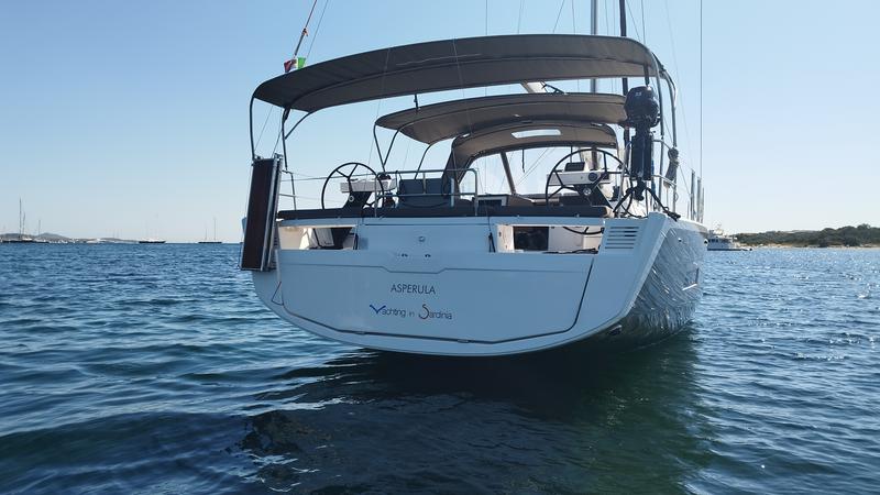 Book yachts online - sailboat - Dufour 530 Owner's Version - Asperula - rent