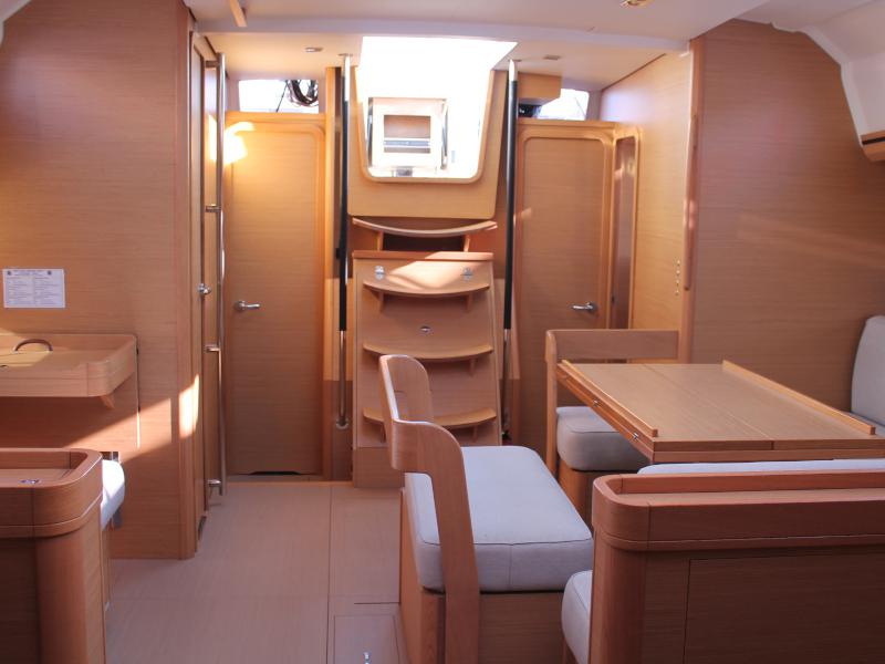 Book yachts online - sailboat - Dufour 520 Grand Large - Dream Planet - rent
