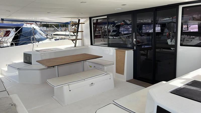 Book yachts online - catamaran - Dufour Catamaran 48 - Oblivion Planet - rent