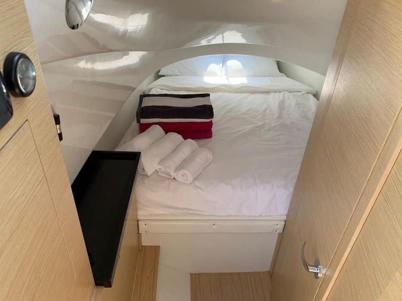 Book yachts online - motorboat - Sacs Strider 11 - Oltre - rent