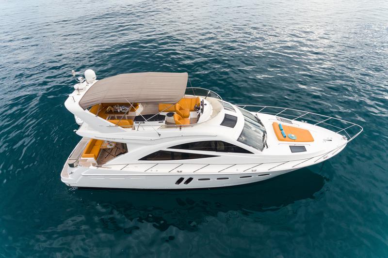 Book yachts online - motorboat - Sealine T 50 - Maja - rent