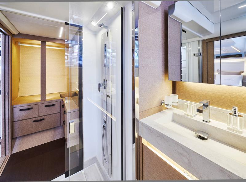 Book yachts online - motorboat - Prestige 590 Fly - no name - rent