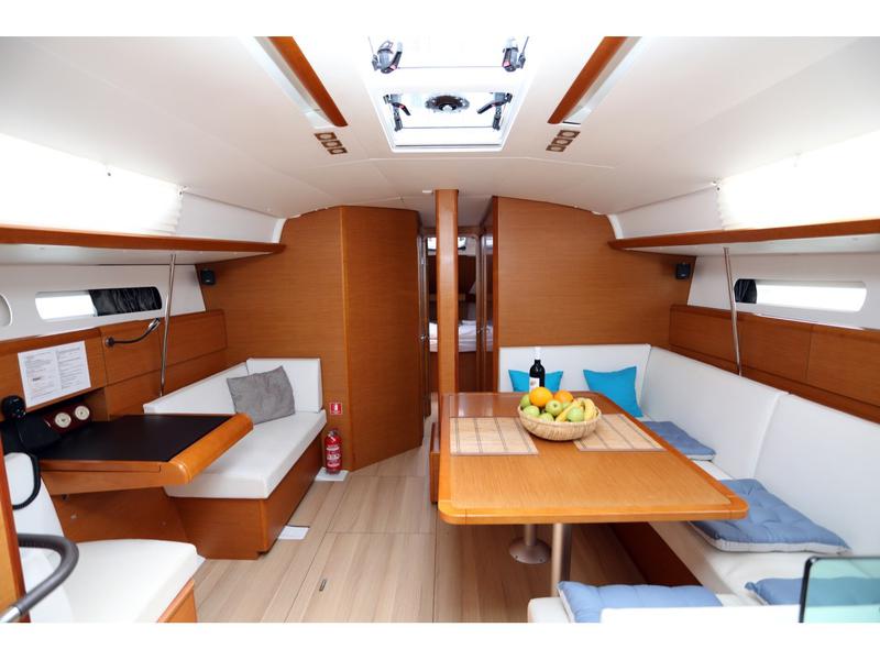 Book yachts online - sailboat - Sun Odyssey 449 - Una Bella Ria - rent