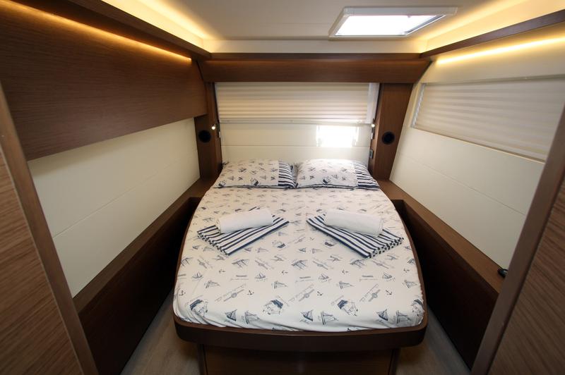 Book yachts online - catamaran - Lagoon 50 - Princess Claire - rent