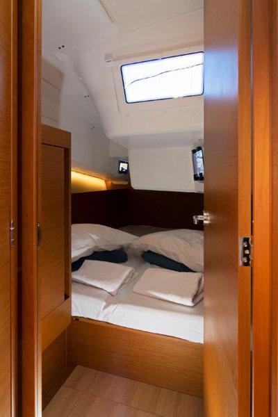 Book yachts online - sailboat - Sun Odyssey 410 - Red Kiss - rent