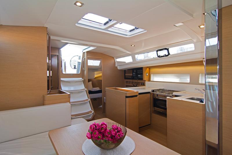 Book yachts online - sailboat - Sun Odyssey 440 - Carlyle - rent
