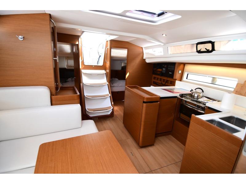 Book yachts online - sailboat - Sun Odyssey 440 - Tethys - rent