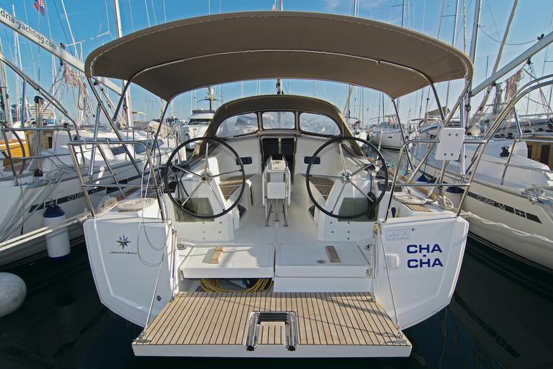 Book yachts online - sailboat - Sun Odyssey 349 - Cha-Cha - rent