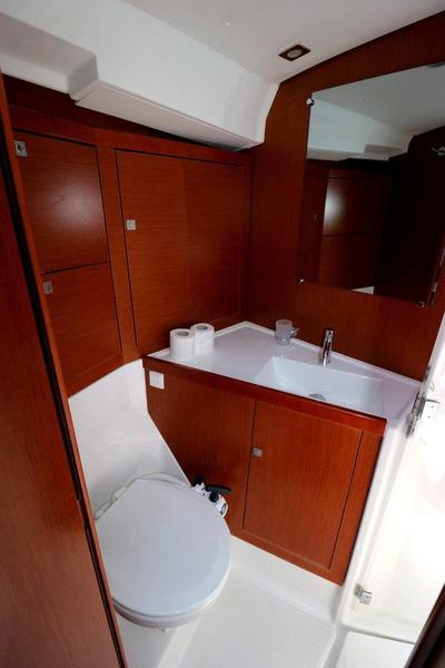 Book yachts online - sailboat - Oceanis 45 M - Nelly - rent