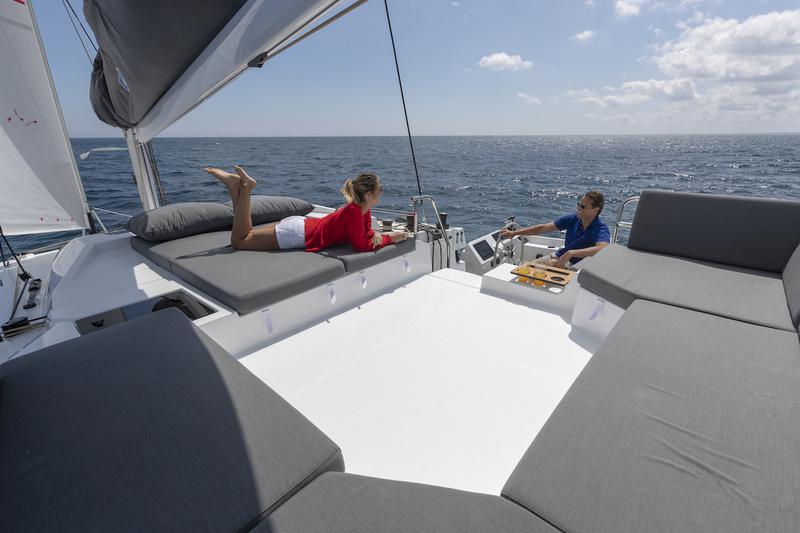 Book yachts online - catamaran - Elba 45 - Santa Maria - rent