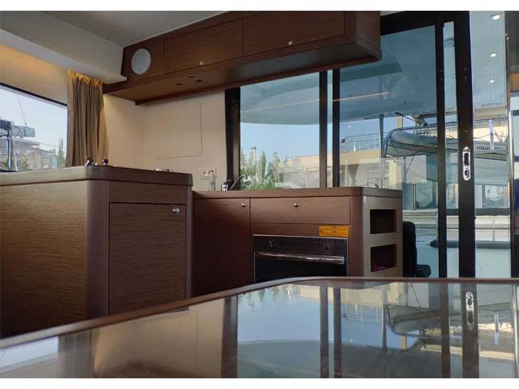 Book yachts online - catamaran - Lagoon 42 - LAG IX - rent