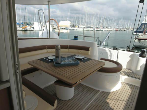 Book yachts online - catamaran - Nautitech 441 - Starlight - rent
