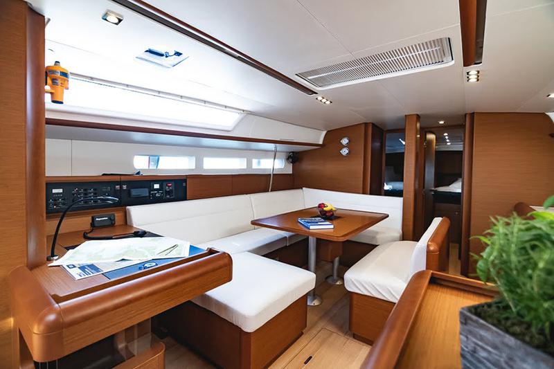 Book yachts online - sailboat - Sun Odyssey 519 - Pinta - rent