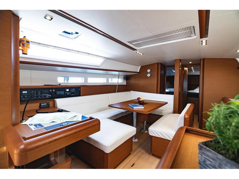 Book yachts online - sailboat - Sun Odyssey 519 - Pinta - rent