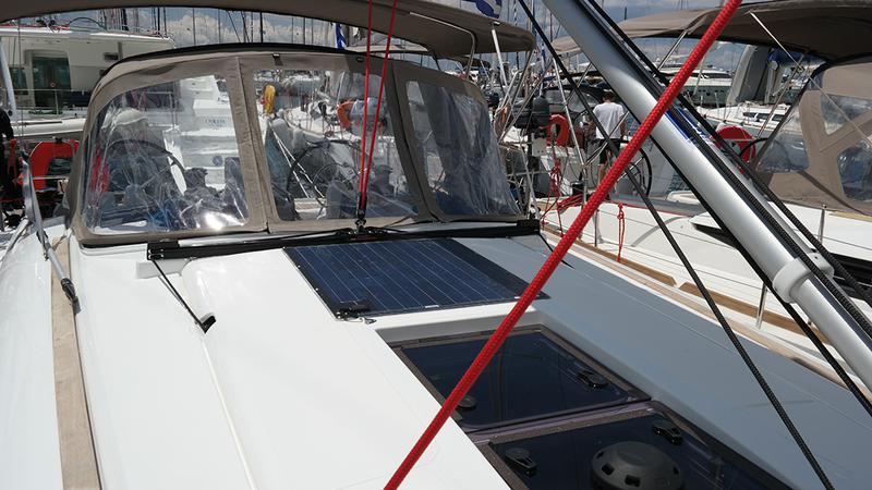 Book yachts online - sailboat - Sun Odyssey 419 - Ninia - rent