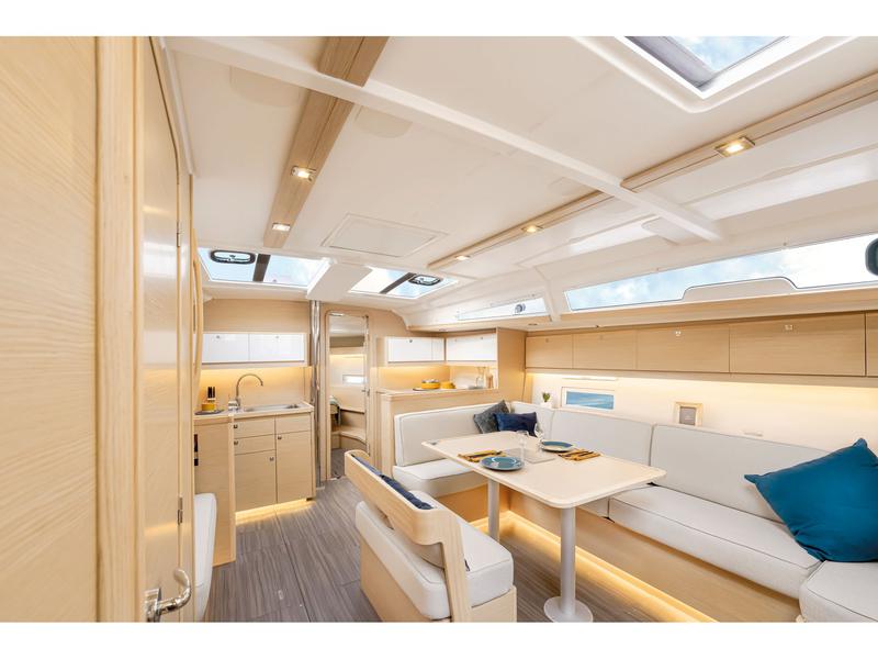 Book yachts online - sailboat - Dufour 430 Grand Large - CALYPSO - rent