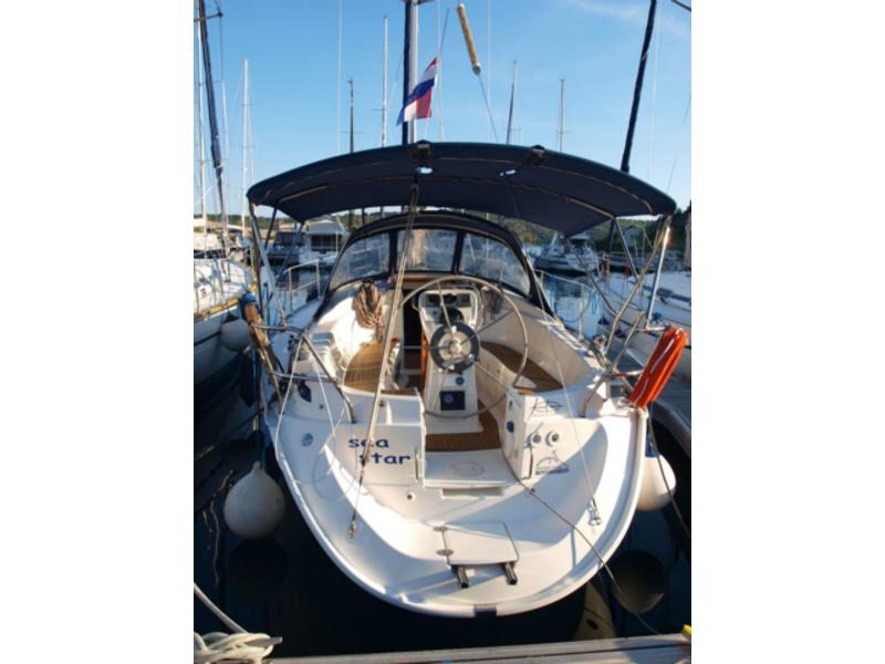 Book yachts online - sailboat - Bavaria 32 - Sea Star - rent