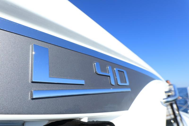 Book yachts online - motorboat - Jeanneau Leader 40 - Jeanneau Leader 40 (2019) - rent