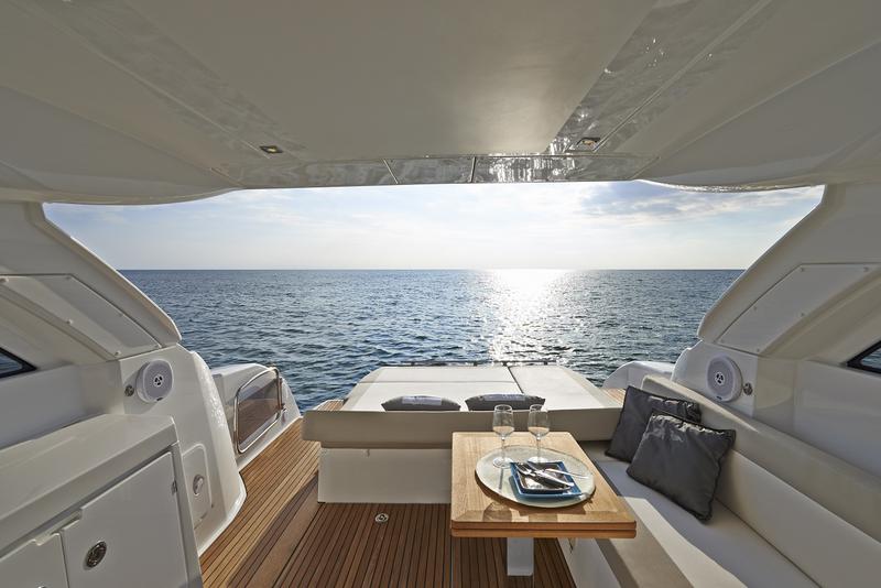 Book yachts online - motorboat - Jeanneau Leader 40 - Jeanneau Leader 40 (2019) - rent