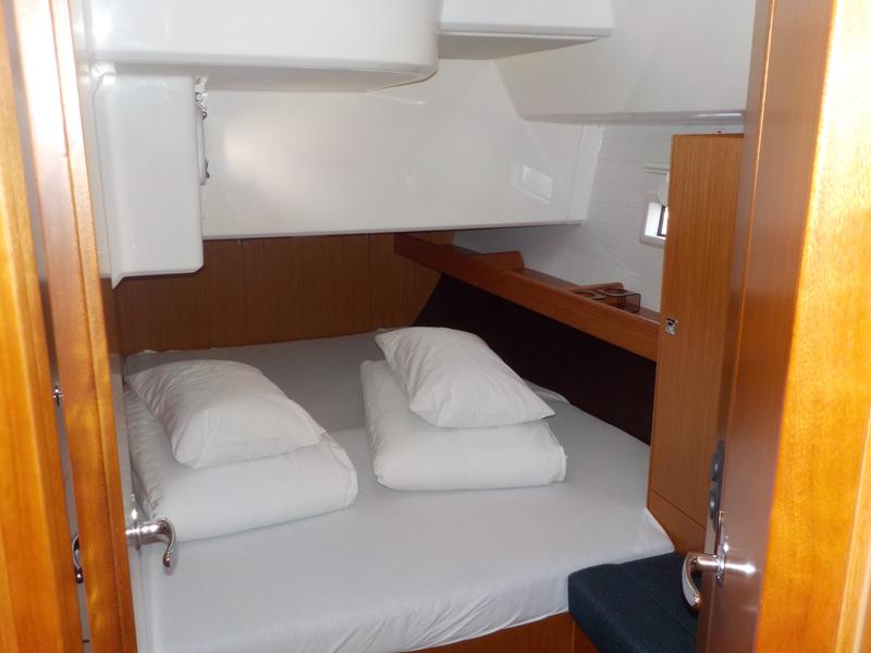 Book yachts online - sailboat - Bavaria Cruiser 46 - Titan - rent