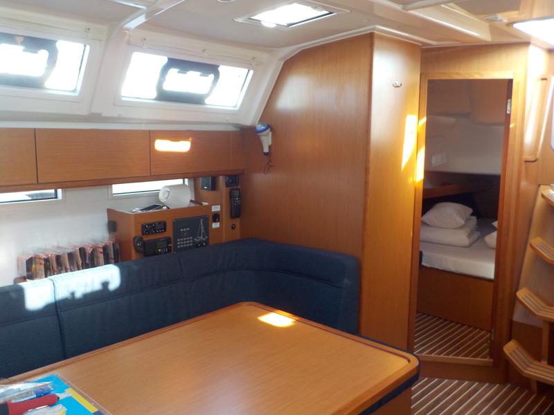 Book yachts online - sailboat - Bavaria Cruiser 46 - Titan - rent