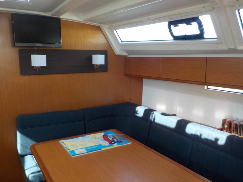 Book yachts online - sailboat - Bavaria Cruiser 46 - Rava - rent