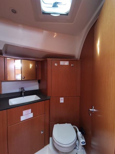 Book yachts online - sailboat - Bavaria Cruiser 41 - Libra - rent