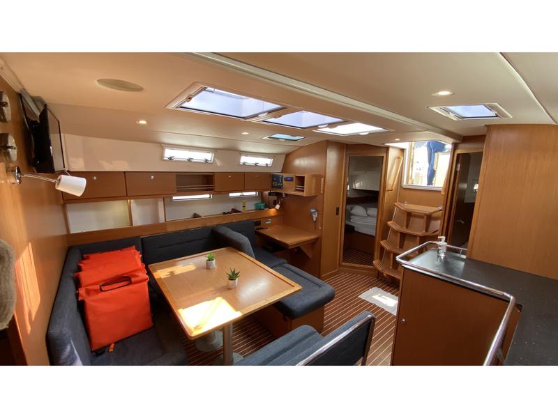 Book yachts online - sailboat - Bavaria Cruiser 45 - Oključ - rent