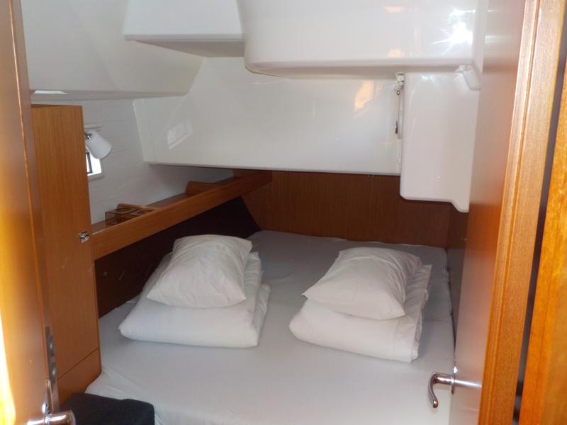 Book yachts online - sailboat - Bavaria Cruiser 46 - Ketu - rent