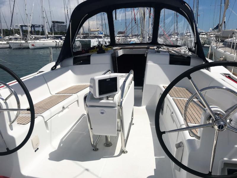Book yachts online - sailboat - Sun Odyssey 449 - Sinatra - rent