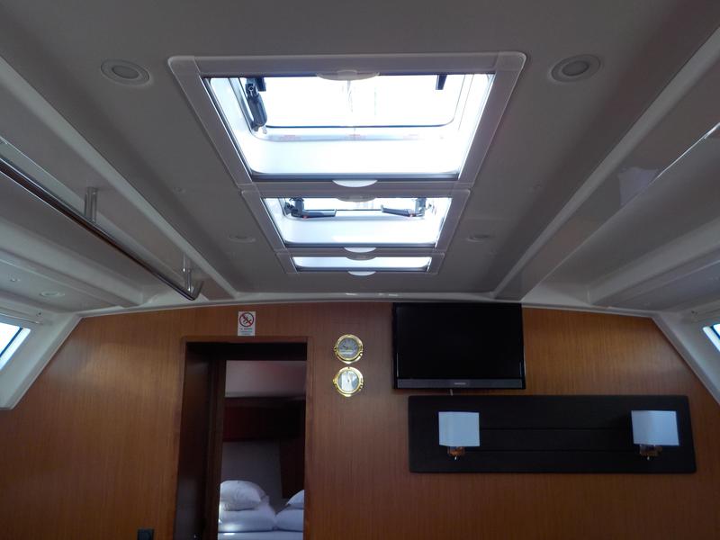 Book yachts online - sailboat - Bavaria Cruiser 46 - Mimas - rent