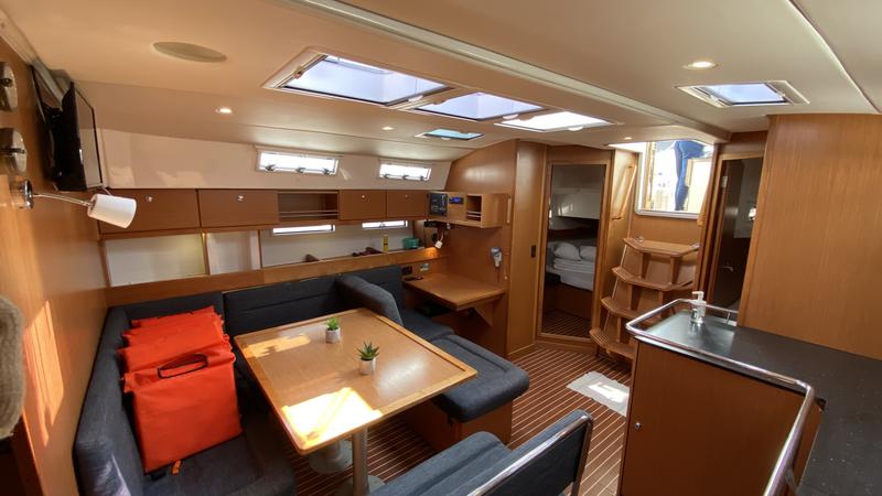 Book yachts online - sailboat - Bavaria Cruiser 45 - Piškera - rent