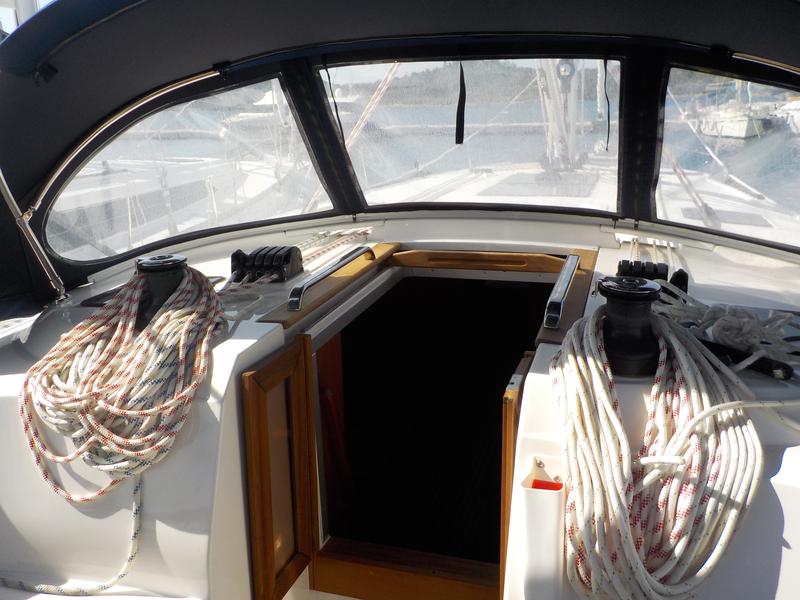 Book yachts online - sailboat - Bavaria Cruiser 46 - Io - rent