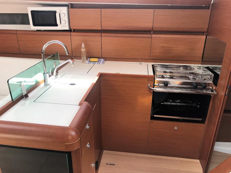 Book yachts online - sailboat - Sun Odyssey 449 - Hallyday - rent