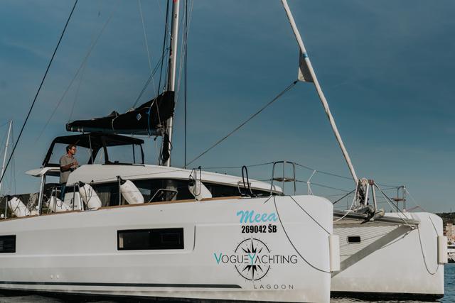 Book yachts online - catamaran - Lagoon 40 - MEEA - rent