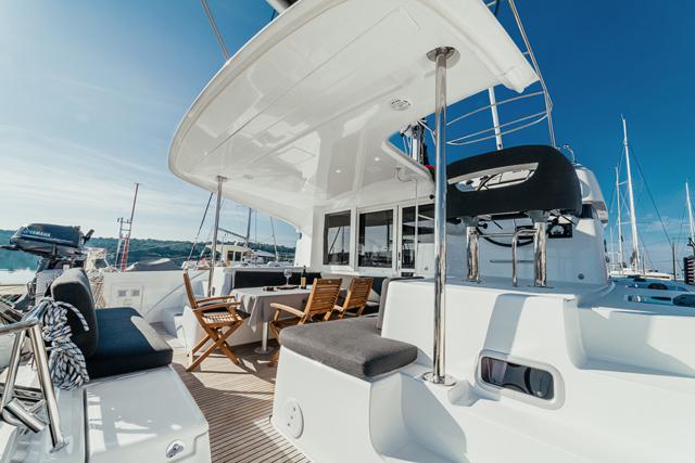 Book yachts online - catamaran - Lagoon 40 - MEEA - rent