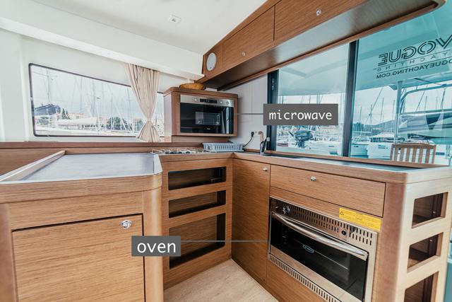 Book yachts online - catamaran - Lagoon 42 - ZETA - rent