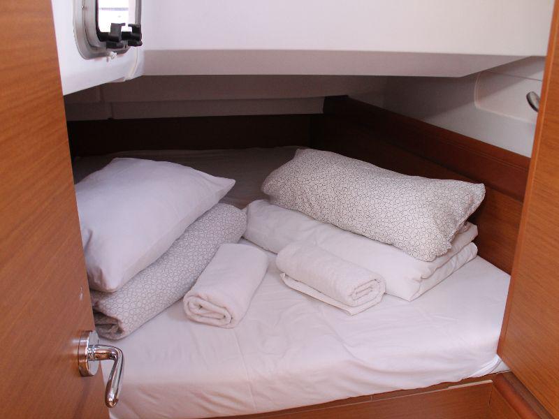 Book yachts online - sailboat - Sun Odyssey 419 - mango tango - rent