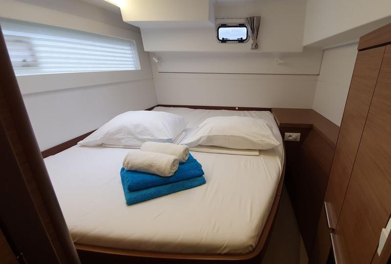 Book yachts online - catamaran - Lagoon 40 - TORTILLA FLAT - rent