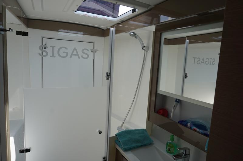 Book yachts online - catamaran - Lucia 40 - Sigast - rent