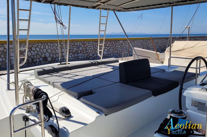 Book yachts online - catamaran - Lagoon 50 - Aeolian Myth - rent