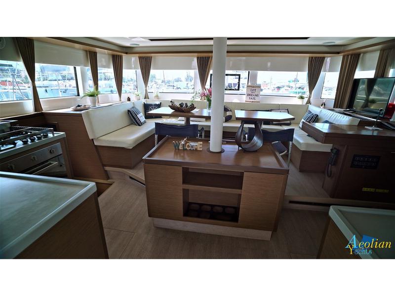 Book yachts online - catamaran - Lagoon 50 - Aeolian Myth - rent