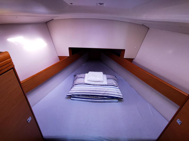 Book yachts online - sailboat - Sun Odyssey 33i - Paola - rent