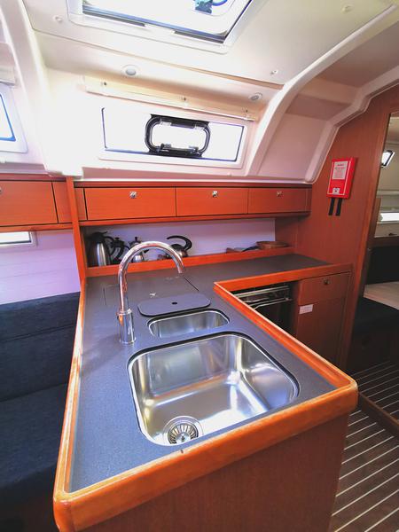 Book yachts online - sailboat - Bavaria Cruiser 37 - Maci - rent