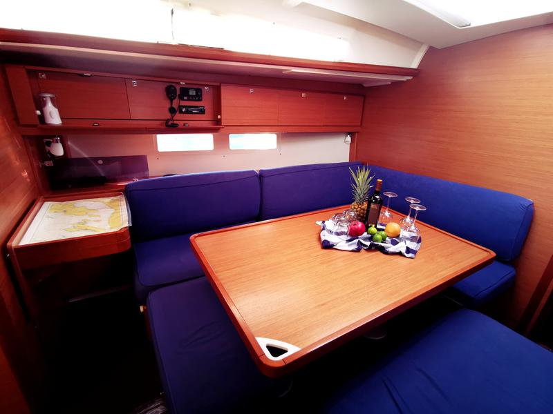 Book yachts online - sailboat - Dufour 460 - Mega  - rent